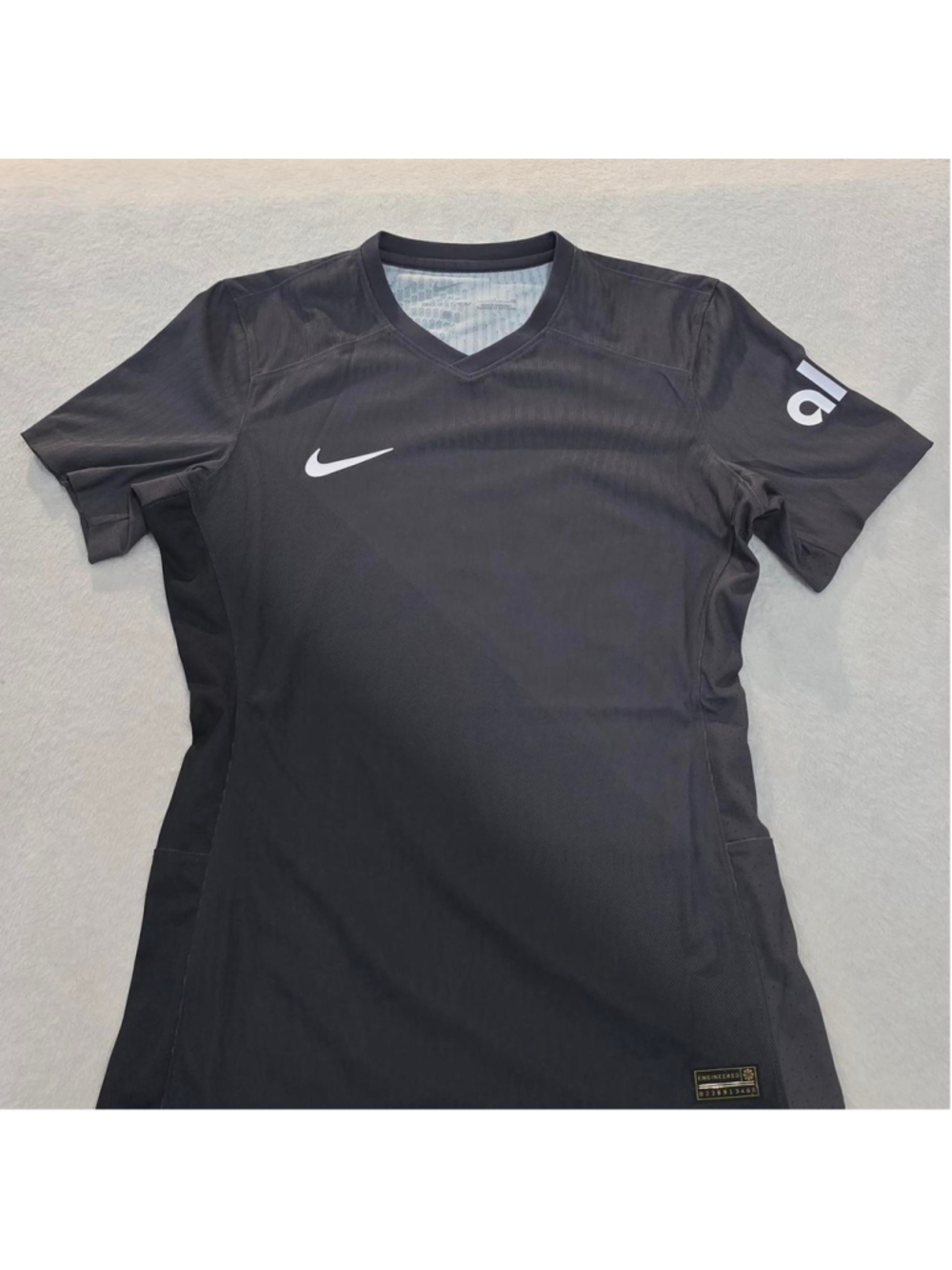 Nike womens small black soccer jersey with white swoosh #soccer #football